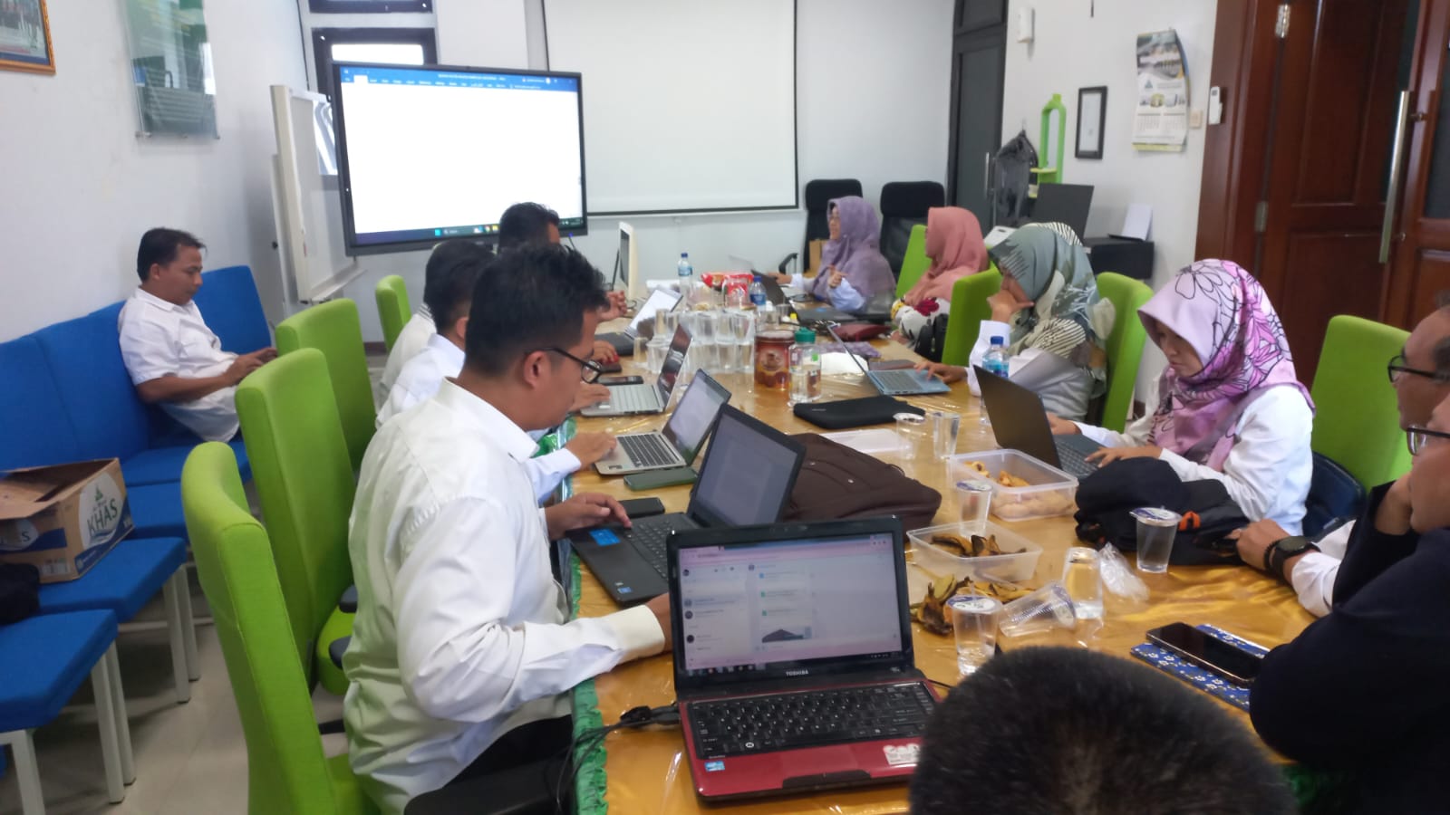 Rapat Evaluasi dan tindak lanjut PENGABDIAN KEPADA MASYARAKAT